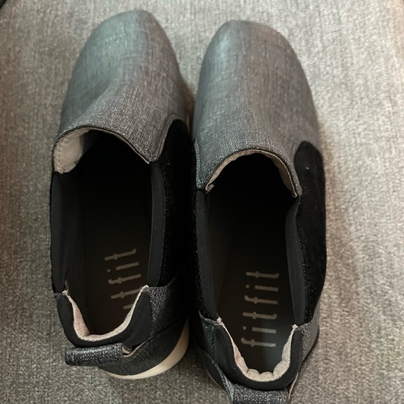 Woman’s Slip on Sneaker 8.5” Grey and Black - Picture 1 of 8